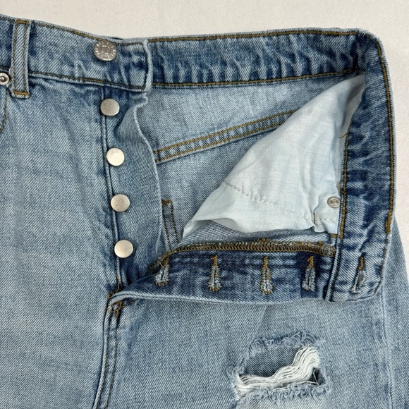 BDG Button Fly Straight Leg Distressed Jeans Women Size 28 High Rise Light Wash - Picture 13 of 14